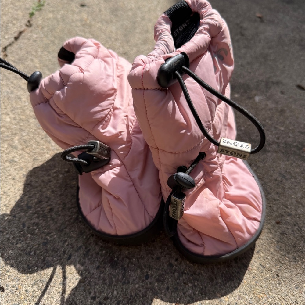 Stonz Pink Puffy Infant Winter Booties with Toggle Closure